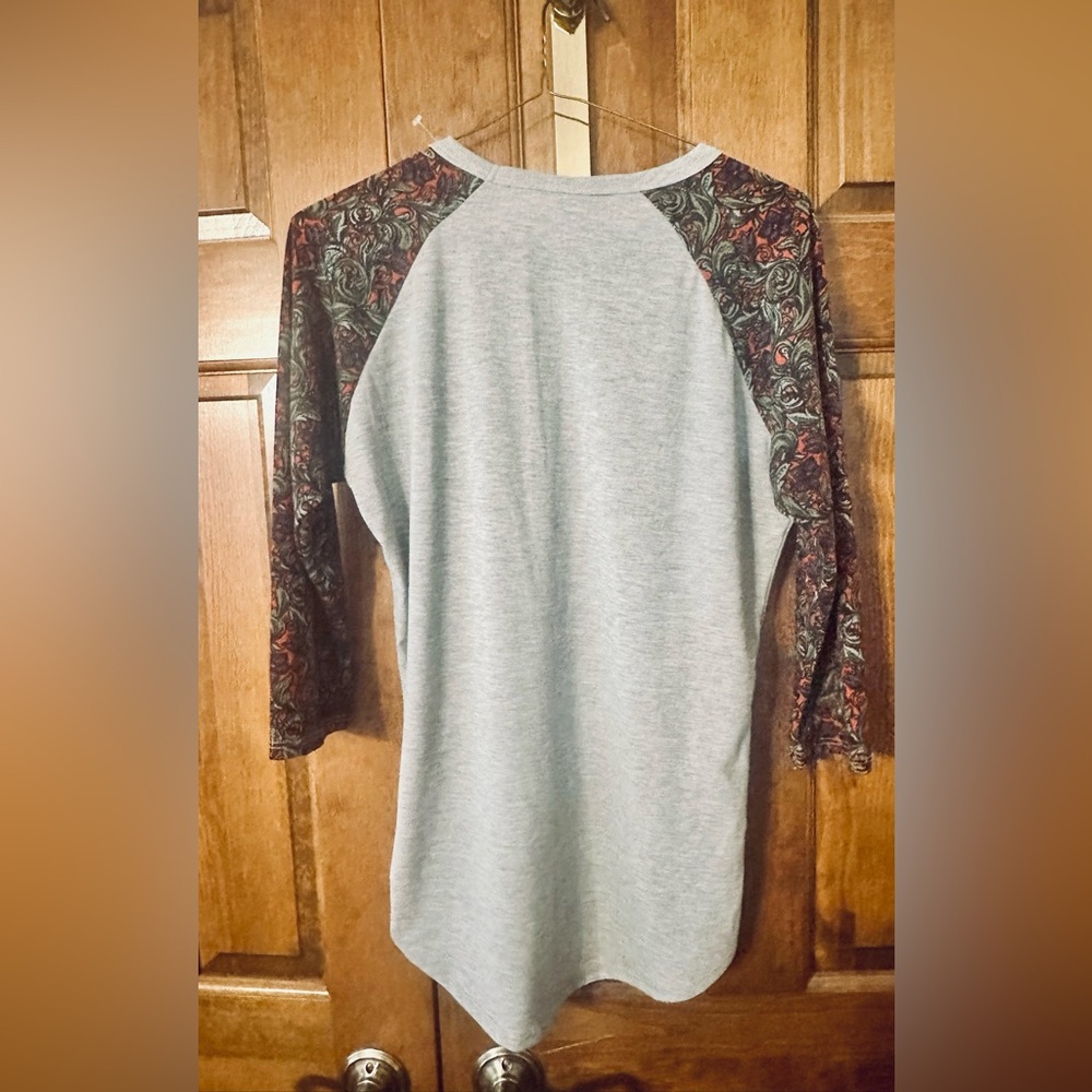 LuLaRoe Randy Baseball Tee Size Small - Picture 3 of 7
